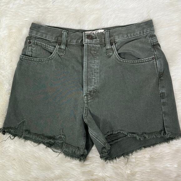 WE THE FREE Free People Makai Cutoff Shorts Khaki Green Distressed Raw Hem 27 - Picture 7 of 9